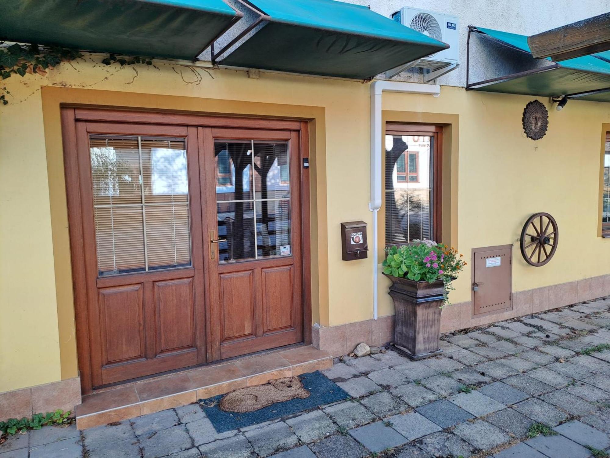 Apartman Romana Postorna Extérieur photo